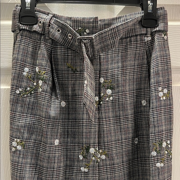 MAJORELLE Plaid Trousers with Floral Embroidery - Picture 2 of 12